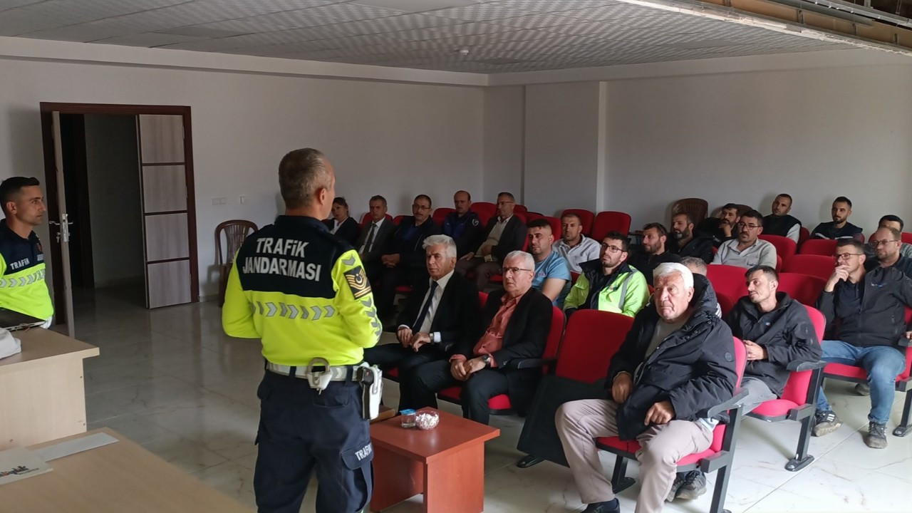 Hüyük’te Belediye Personeline Jandarmadan Trafik Eğitimi