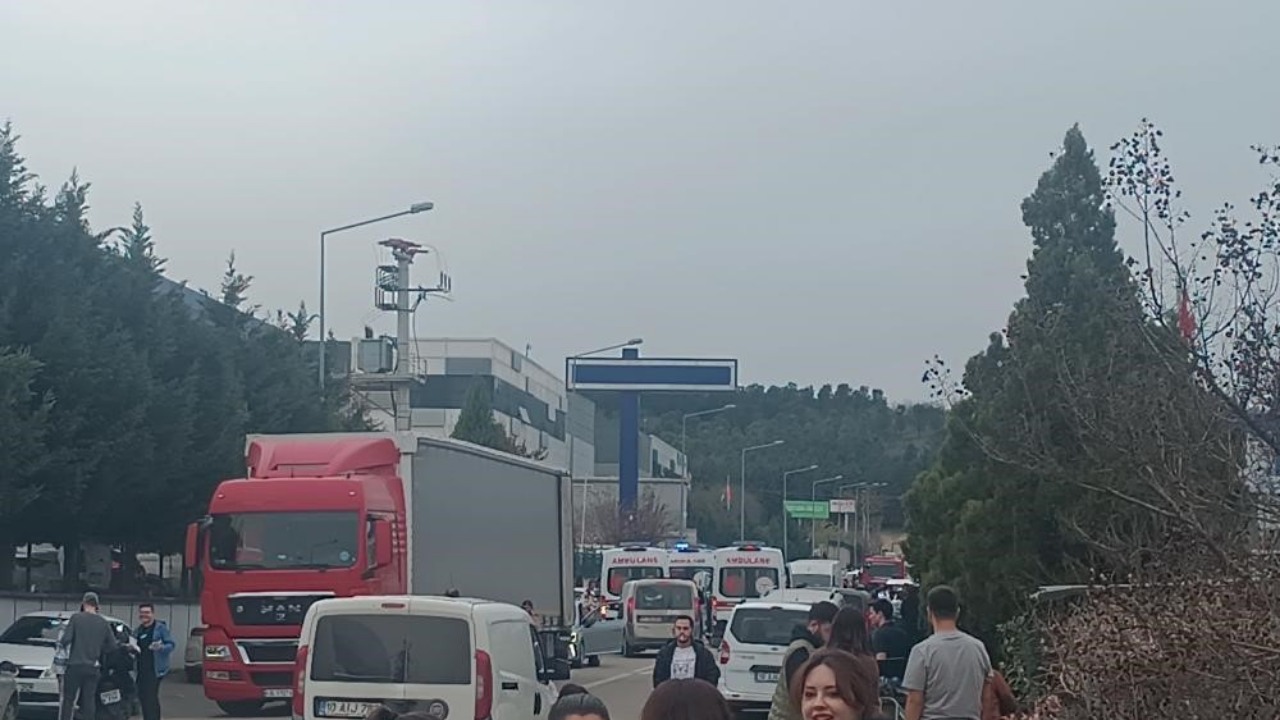 Balıkesir'de Fabrikada Amonyak Zehirlenmesi: 9 İşçi Hastanelik Oldu