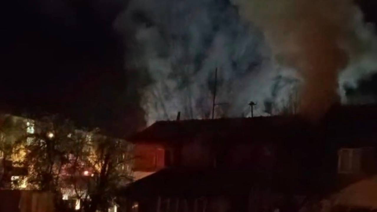 Eskişehir’de İki Katlı Binada Korkutan Yangın