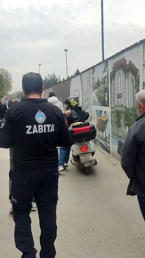 Adapazarı'nda Kurye ve Zabıta Arasında Gerilim! "Babam Yaşında Adamsın" Dedi - Sayfa 5