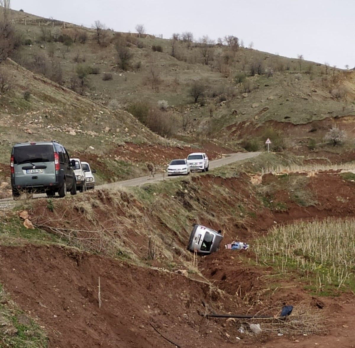 Adıyaman’da Hafif Ticari Araç Şarampole Yuvarlandı: 5 Yaralı - Sayfa 4