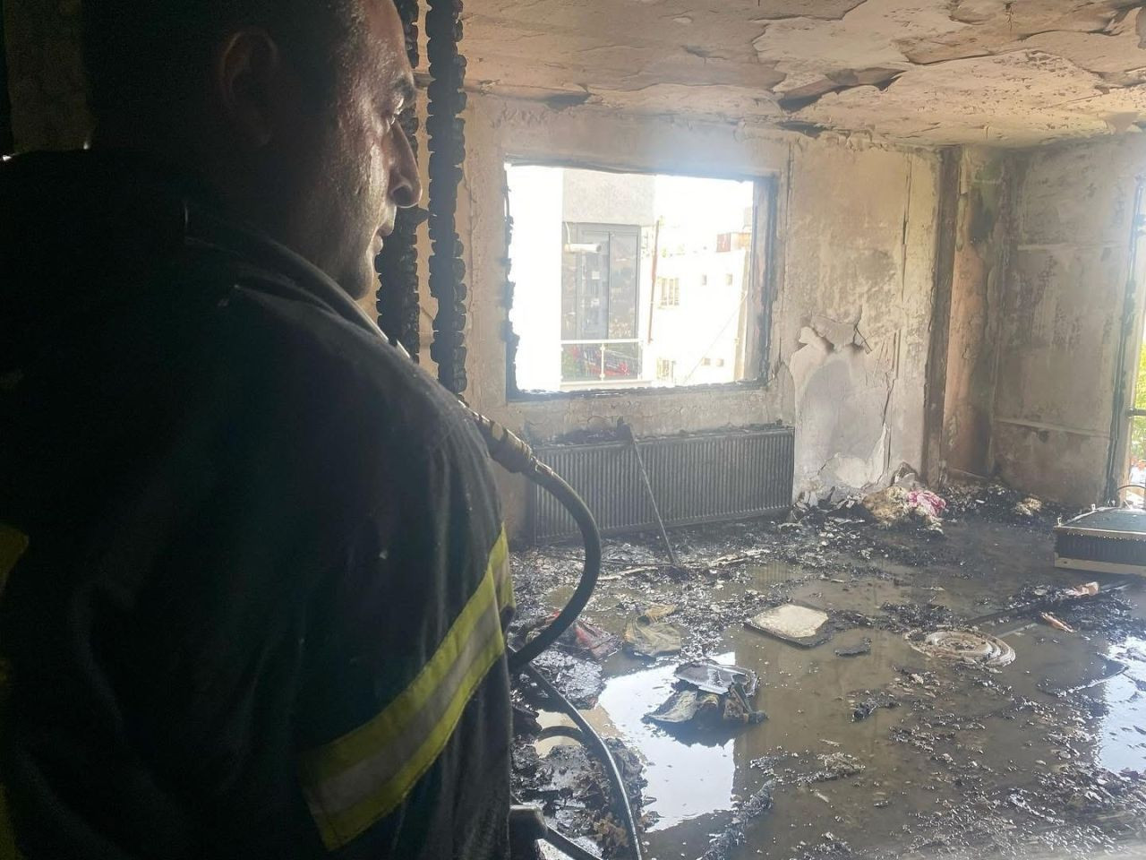 Hatay’da Apartman Dairesinde Yangın: Baba ve Oğlu Yaralandı - Sayfa 4