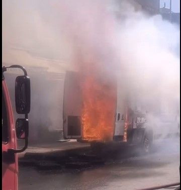 Mersin'de Park Halindeki Araç Alev Topuna Döndü - Sayfa 3