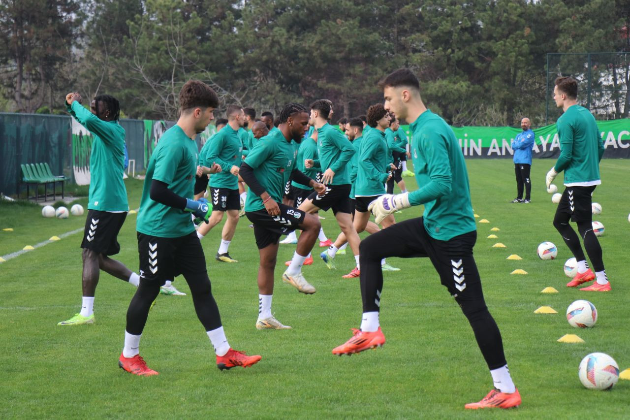 Sakaryaspor, Kocaelispor Derbisi İçin Hazırlıklarını Sürdürüyor - Sayfa 1
