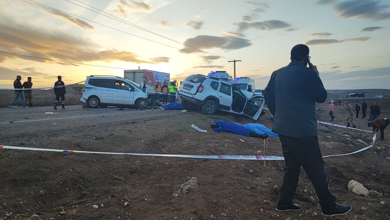 Diyarbakır'da Taziye Dönüşü Zincirleme Kaza: 3 Ölü, 4 Yaralı - Sayfa 4