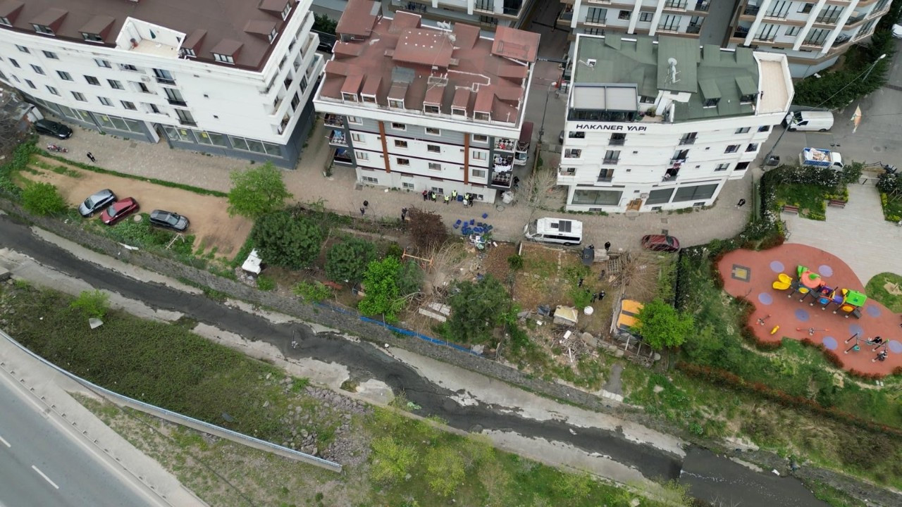 Maltepe’de Dere Yatağındaki Kaçak Yapılar Yıkıldı