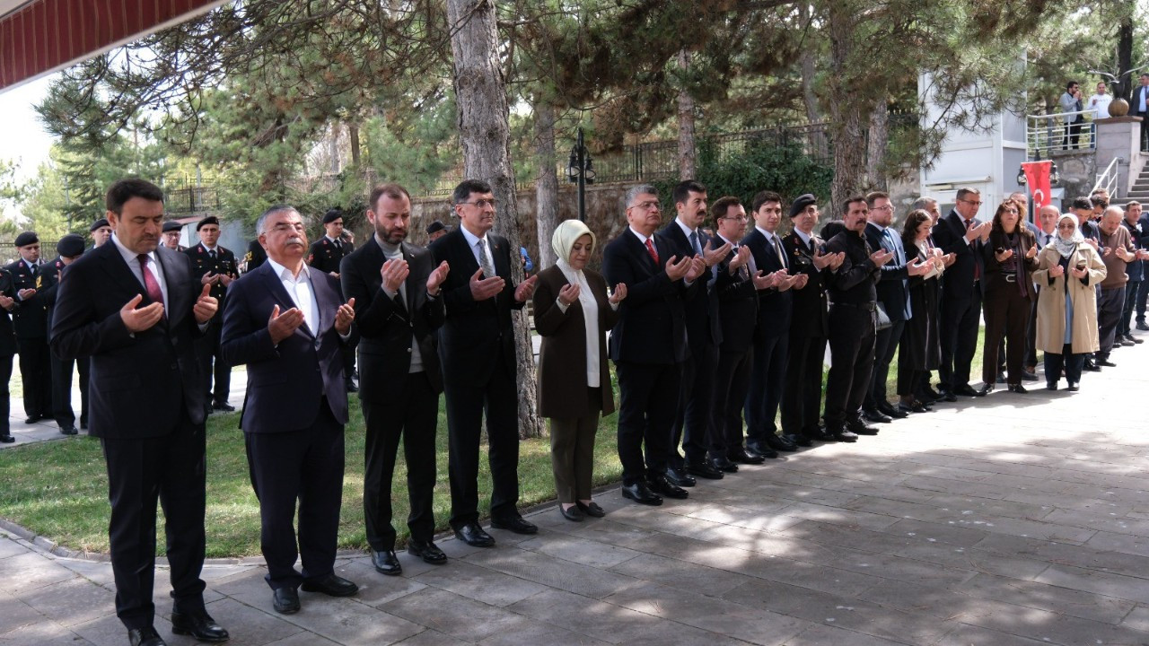 Kütahya Protokolünden Bayram Öncesi Şehitlik Ziyareti