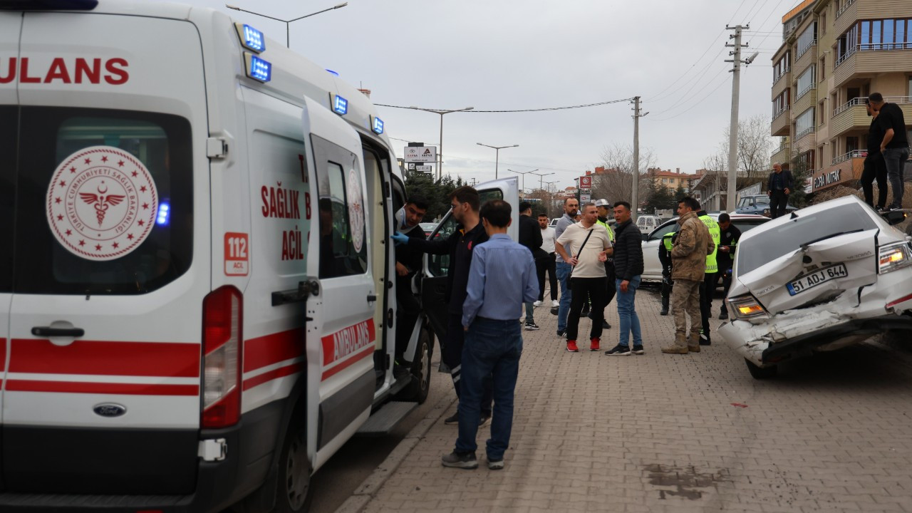 Nevşehir’de Direksiyonda Rahatsızlanan Sürücü 4 Kişiyi Yaraladı