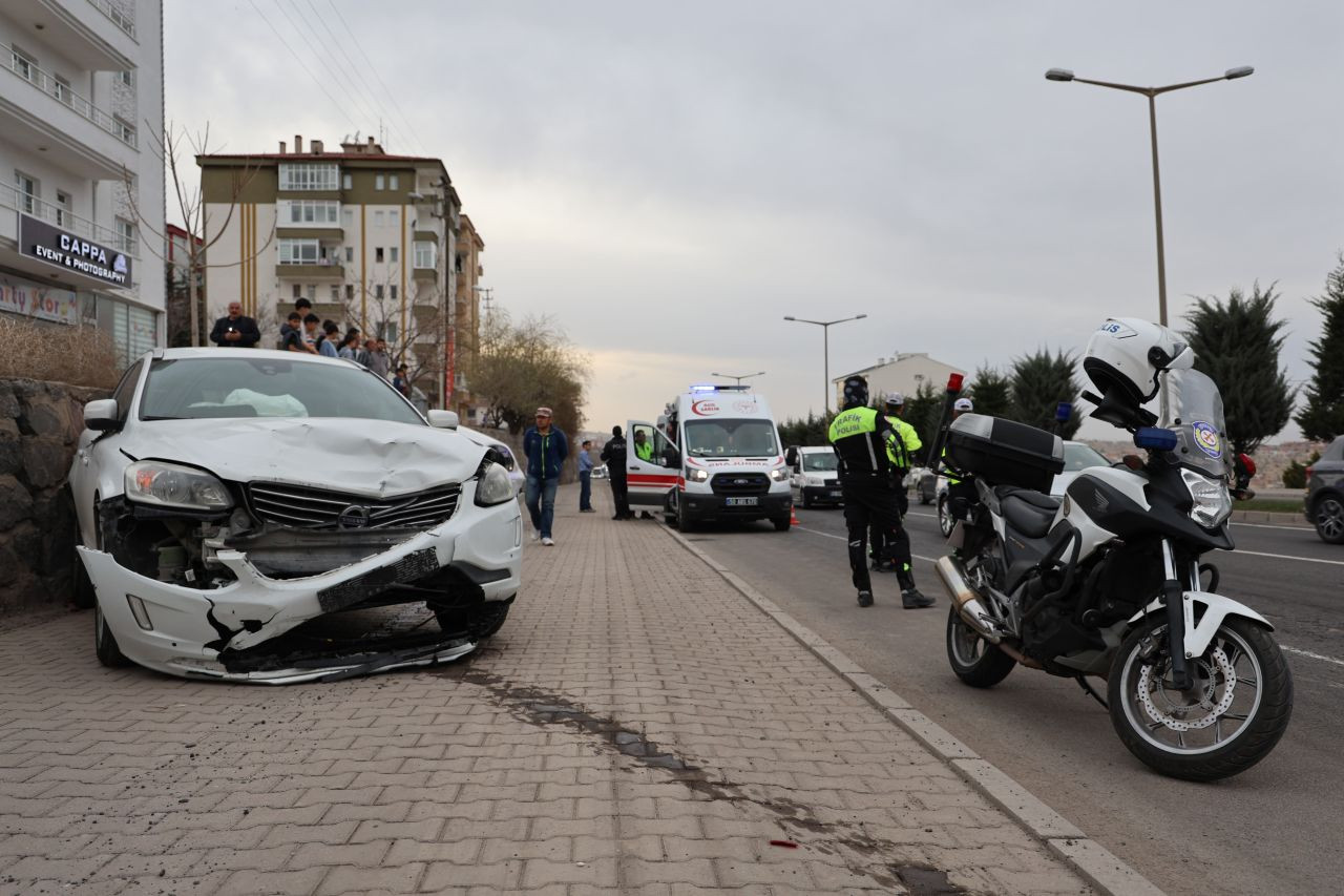 Nevşehir’de Direksiyonda Rahatsızlanan Sürücü 4 Kişiyi Yaraladı - Sayfa 4
