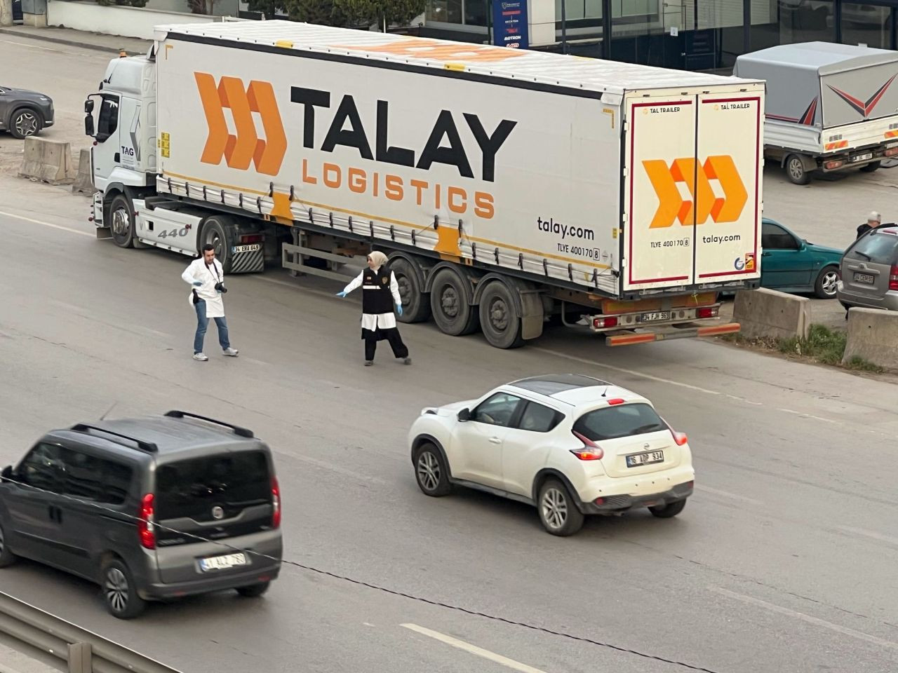 Kocaeli D-100'de Tırın Altında Kalan 16 Yaşındaki Genç Hayatını Kaybetti - Sayfa 6