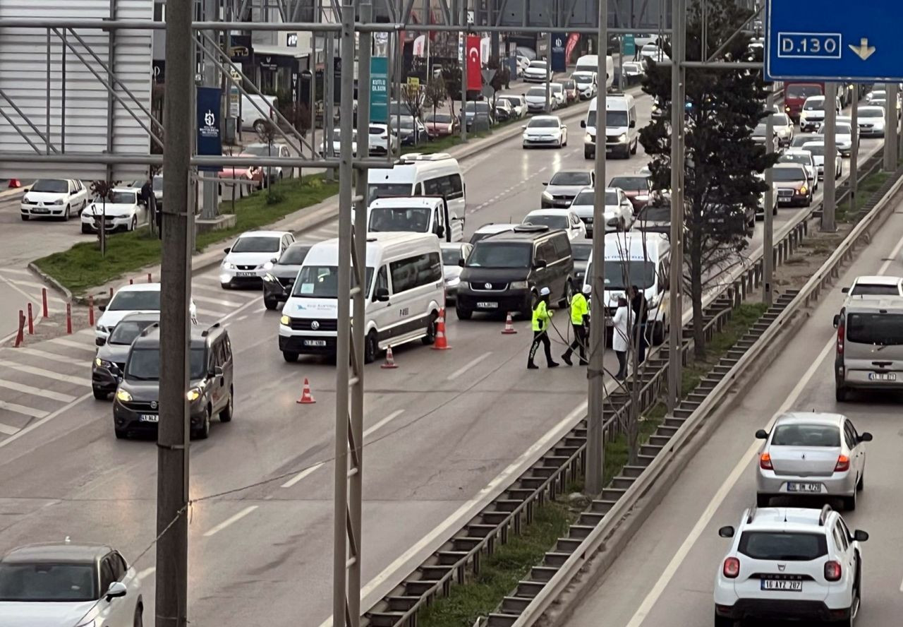 Kocaeli D-100'de Tırın Altında Kalan 16 Yaşındaki Genç Hayatını Kaybetti - Sayfa 4
