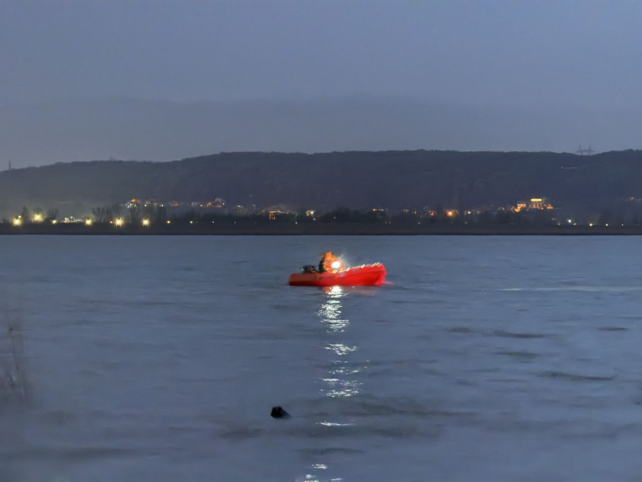 Rüzgarın Alabora Ettiği Kanodan Düşen 8 Kişiden 7'si Bulundu - Sayfa 1