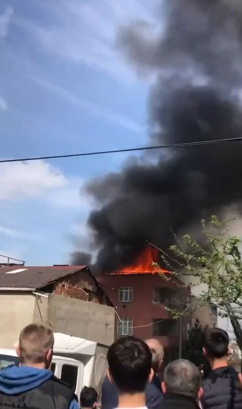 Avcılar’da 4 Katlı Binada Korkutan Yangın: Alevler Yan Bineye Sıçradı - Sayfa 5