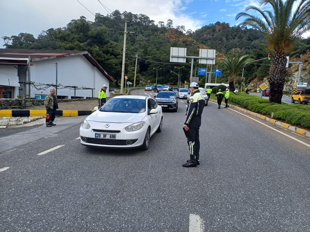 Marmaris’te Bayram Trafiğine Sıkı Takip: 2 Bin Broşür Dağıtıldı - Sayfa 7