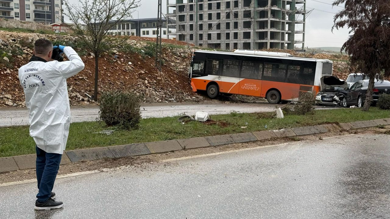 Gaziantep’te Zincirleme Kaza: Otobüs, Otomobiller Ve Motosiklet Çarpıştı - Sayfa 4