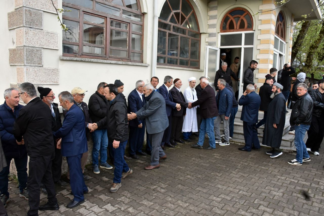 Hendek'te 100 Yıllık Bayram Geleneği: 12 Bin Kişiye Keşkek İkram Edildi! - Sayfa 9