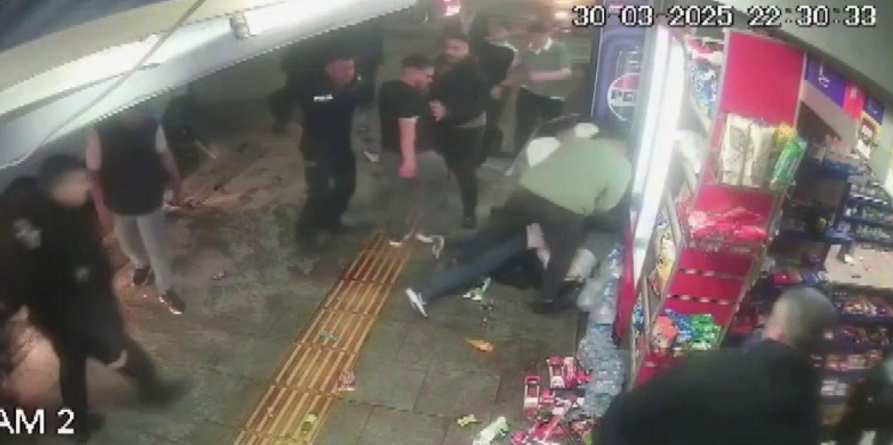 Gürültü Kavgası Darpla Bitmişti: Olayın Dehşet Verici Görüntüleri Ortaya Çıktı - Sayfa 7