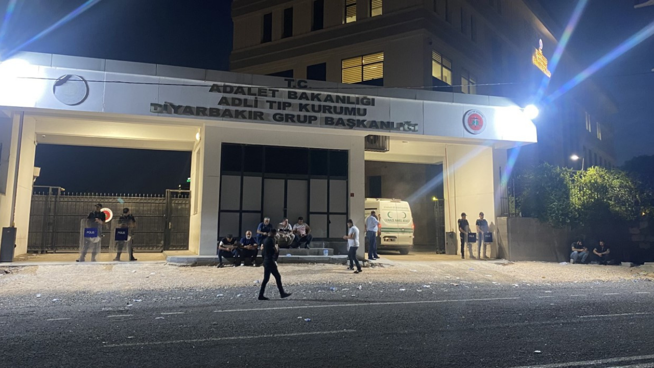 Diyarbakır’da Şüpheli Ölüm: Evinde Ölü Bulunan Kadının Eşi Gözaltında
