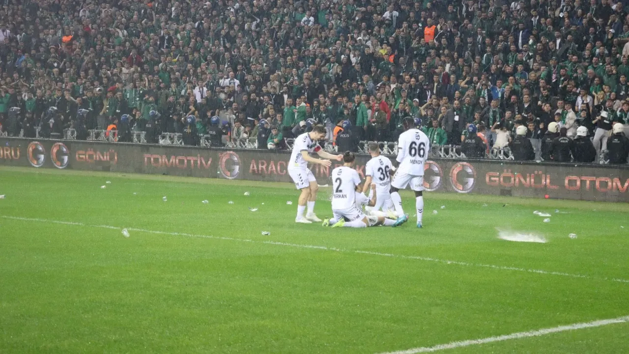 Sakaryaspor Marmara Derbisinde Mağlup Oldu: 3-1 - Sayfa 4