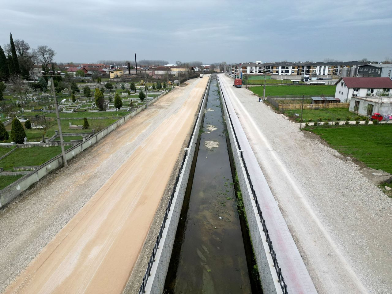 Akyazı'nın Çehresi Değişiyor! Karacasu Deresi Rekreasyon Projesi'nde Üst Yapı Çalışmaları Hızla İlerliyor - Sayfa 4