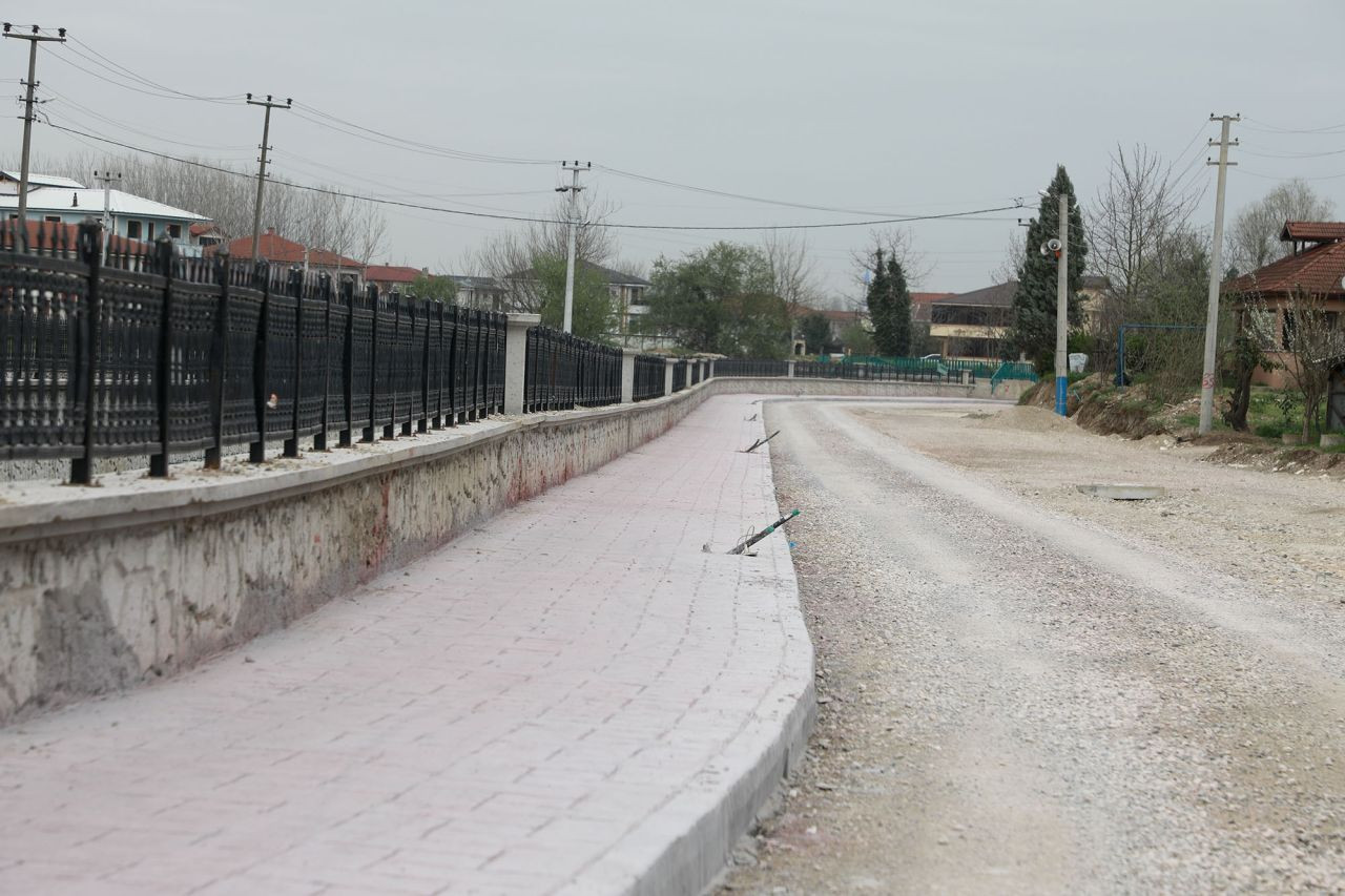 Akyazı'nın Çehresi Değişiyor! Karacasu Deresi Rekreasyon Projesi'nde Üst Yapı Çalışmaları Hızla İlerliyor - Sayfa 6