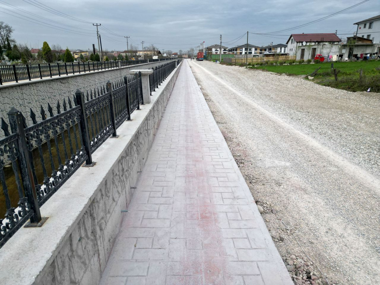 Akyazı'nın Çehresi Değişiyor! Karacasu Deresi Rekreasyon Projesi'nde Üst Yapı Çalışmaları Hızla İlerliyor - Sayfa 1