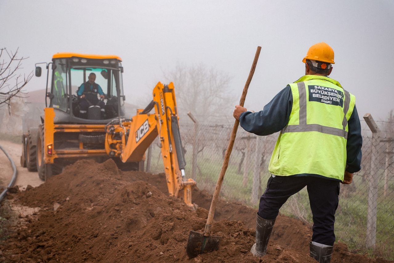 Pamukova'nın 3 Mahallesine Kesintisiz İçme Suyu: 5 Bin 200 Metrelik Dev Proje Sürüyor! - Sayfa 6