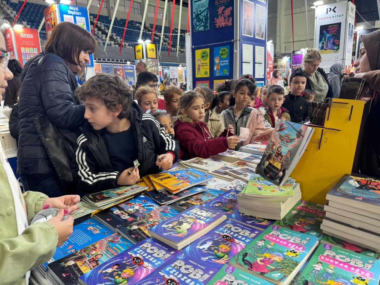 Serdivan 1. Kitap Fuarı Büyük İlgi Gördü: Sakarya’nın En Kapsamlı Kitap Fuarı Renkli Görüntülerle Başladı! - Sayfa 7