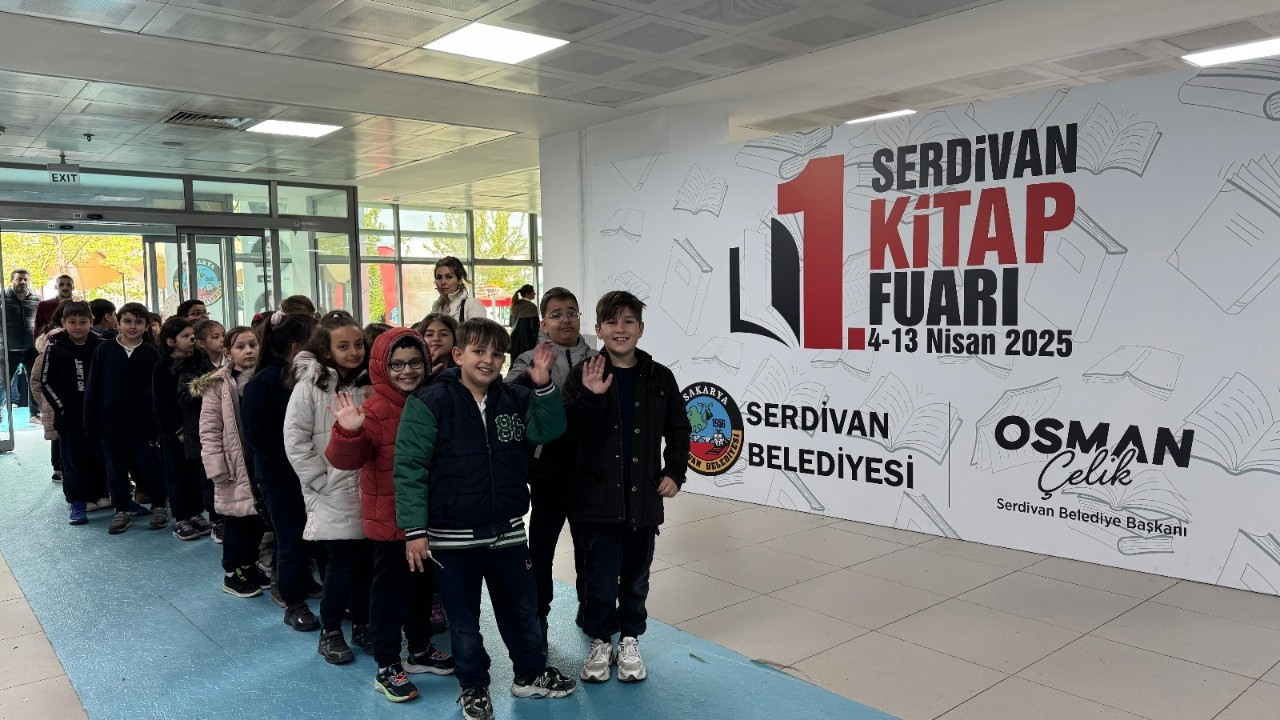 Serdivan 1. Kitap Fuarı Büyük İlgi Gördü: Sakarya’nın En Kapsamlı Kitap Fuarı Renkli Görüntülerle Başladı!