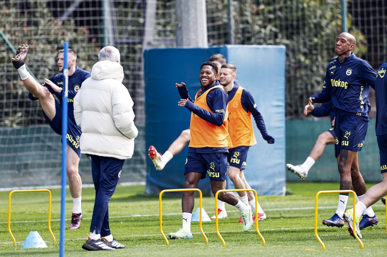 Fenerbahçe'de, Sivasspor Maçı Hazırlıkları Devam Etti - Sayfa 1