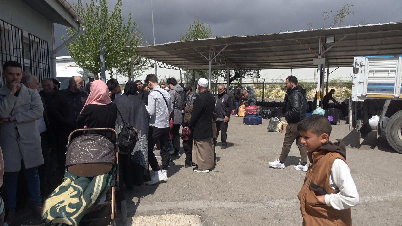 Suriyeli Mültecilerin Bayram Sonrası Ülkelerine Dönüşü Devam Ediyor - Sayfa 3