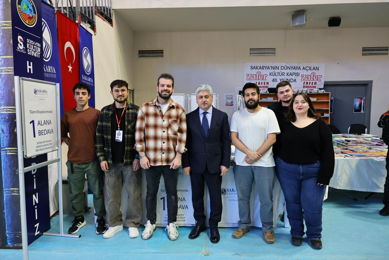 Vali Doğan’dan Serdivan Kitap Fuarı’na Tam Not: “Son Derece Önemli ve Değerli Bir Etkinlik” - Sayfa 1