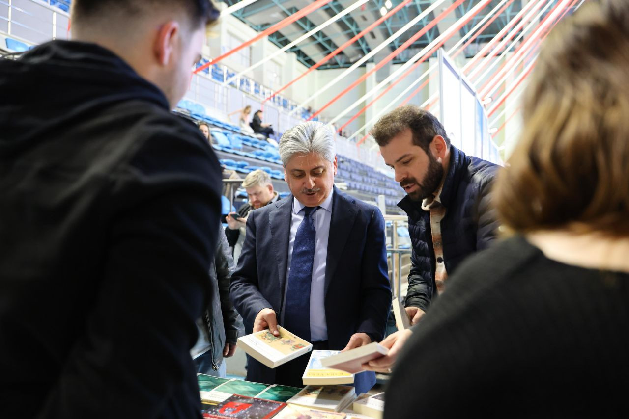 Vali Doğan’dan Serdivan Kitap Fuarı’na Tam Not: “Son Derece Önemli ve Değerli Bir Etkinlik” - Sayfa 2