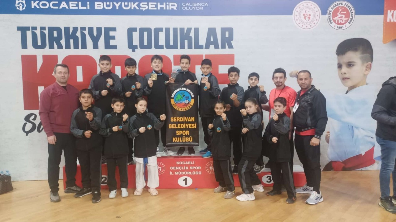 Serdivan Belediyesi Spor Kulübü, Türkiye Karate Şampiyonası’nda Zirveye Yerleşti!