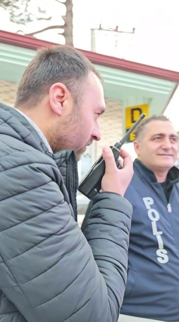 Asılsız Kavga İhbarı Gülümsetti: Akyazı'da Polis Haftası’na Sürpriz Kutlama - Sayfa 3