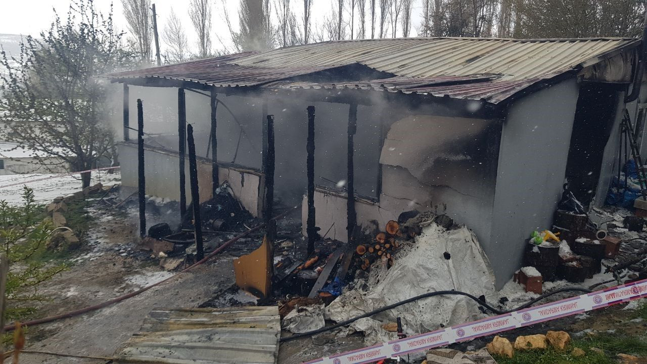 Taraklı’da Prefabrik Evde Yangın Faciası: 2 Küçük Kardeş Hayatını Kaybetti - Sayfa 1
