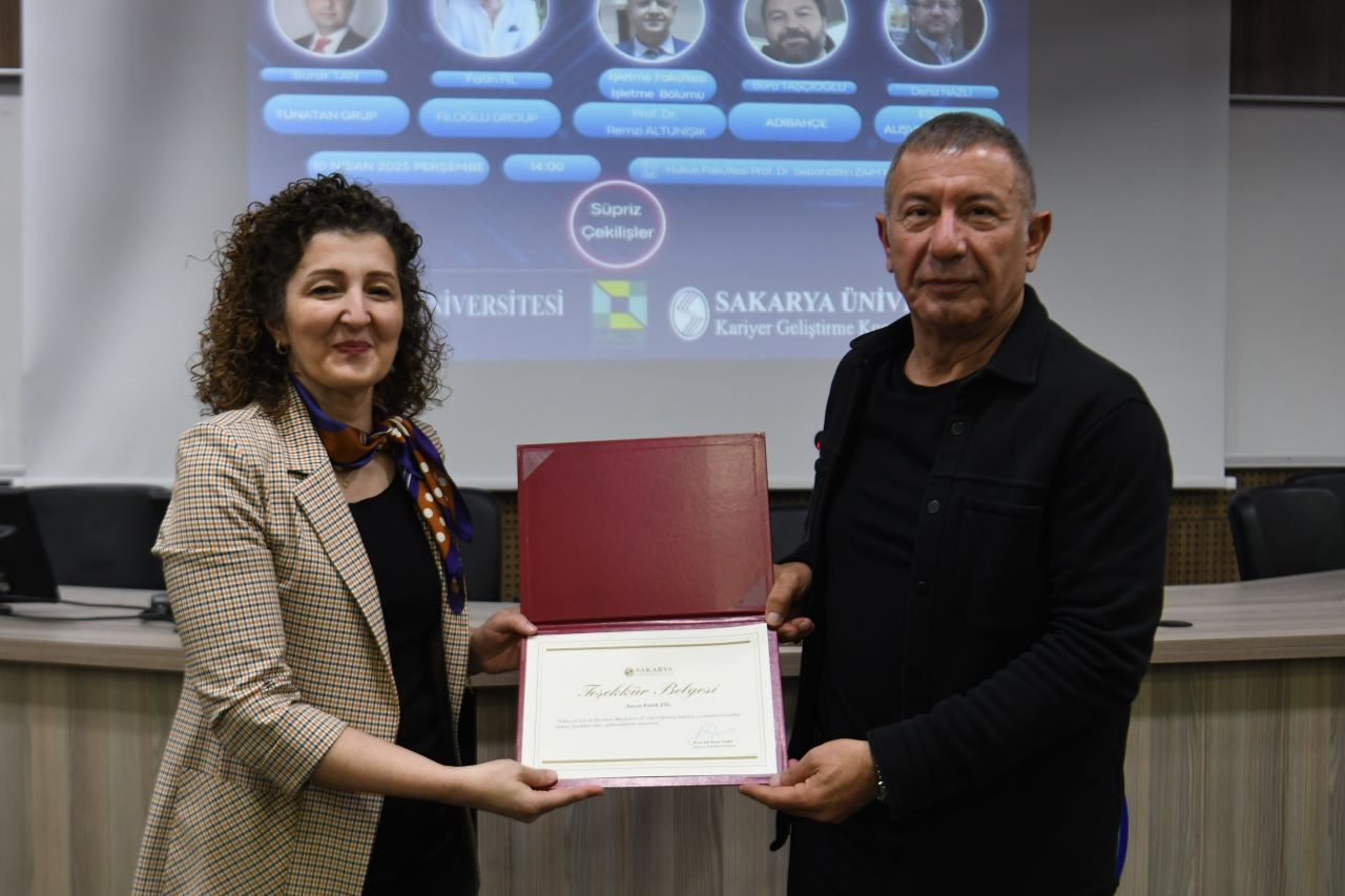 Sakarya Üniversitesinde “İz Bırakan Markalar” Etkinliği İkinci Kez Düzenlendi! - Sayfa 3