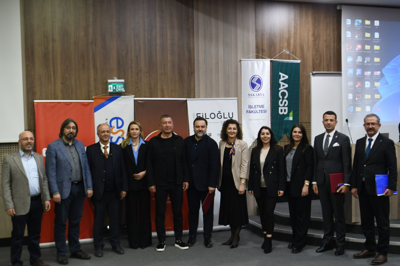 Sakarya Üniversitesinde “İz Bırakan Markalar” Etkinliği İkinci Kez Düzenlendi! - Sayfa 2