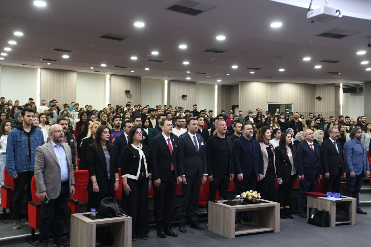 Sakarya Üniversitesinde “İz Bırakan Markalar” Etkinliği İkinci Kez Düzenlendi! - Sayfa 1