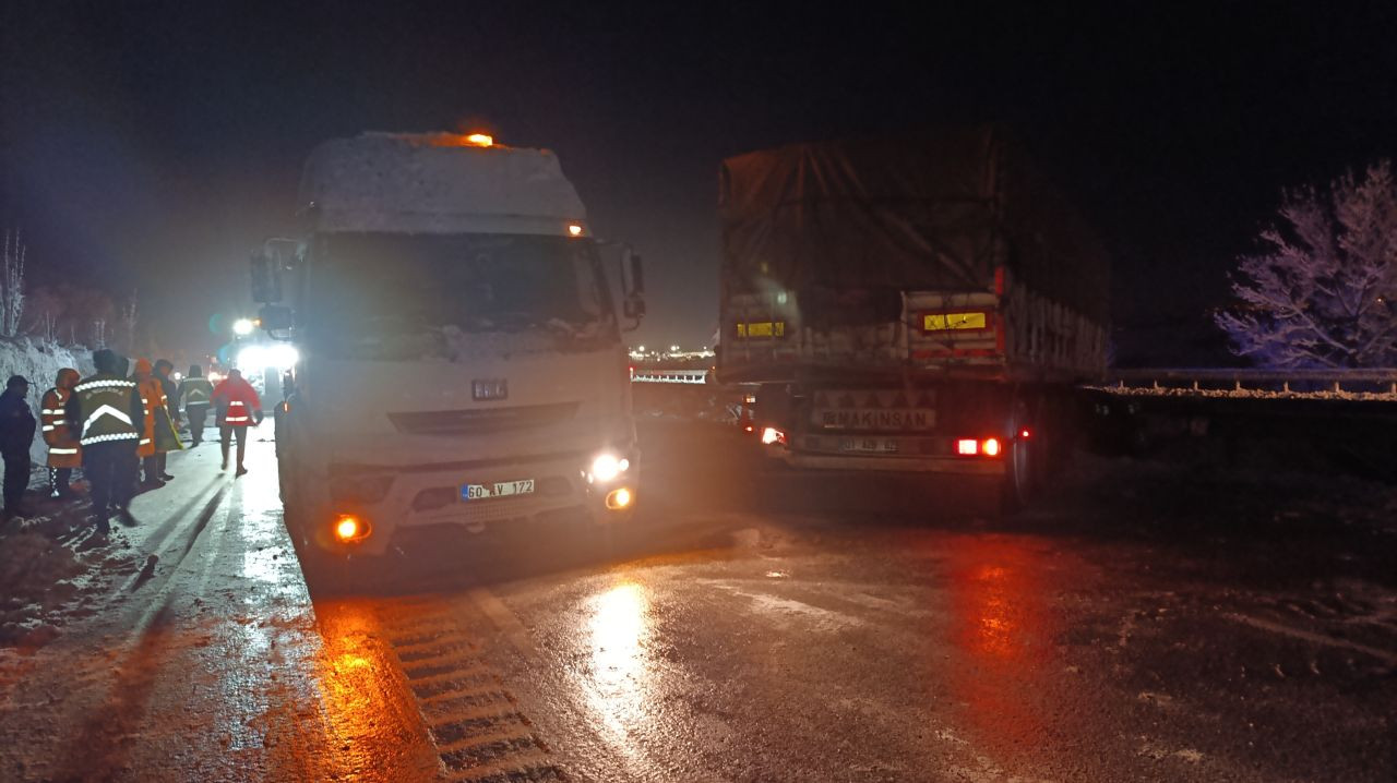 Samsun-Ankara Yolunda Otobüs İle Tır Çarpıştı: 5 Yaralı - Sayfa 6