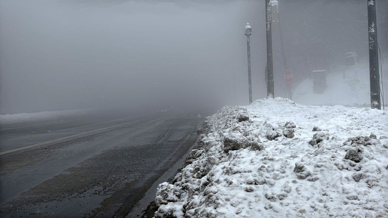 Bolu Dağı’nda Hafif Kar Ve Sis Etkili Oluyor - Sayfa 4
