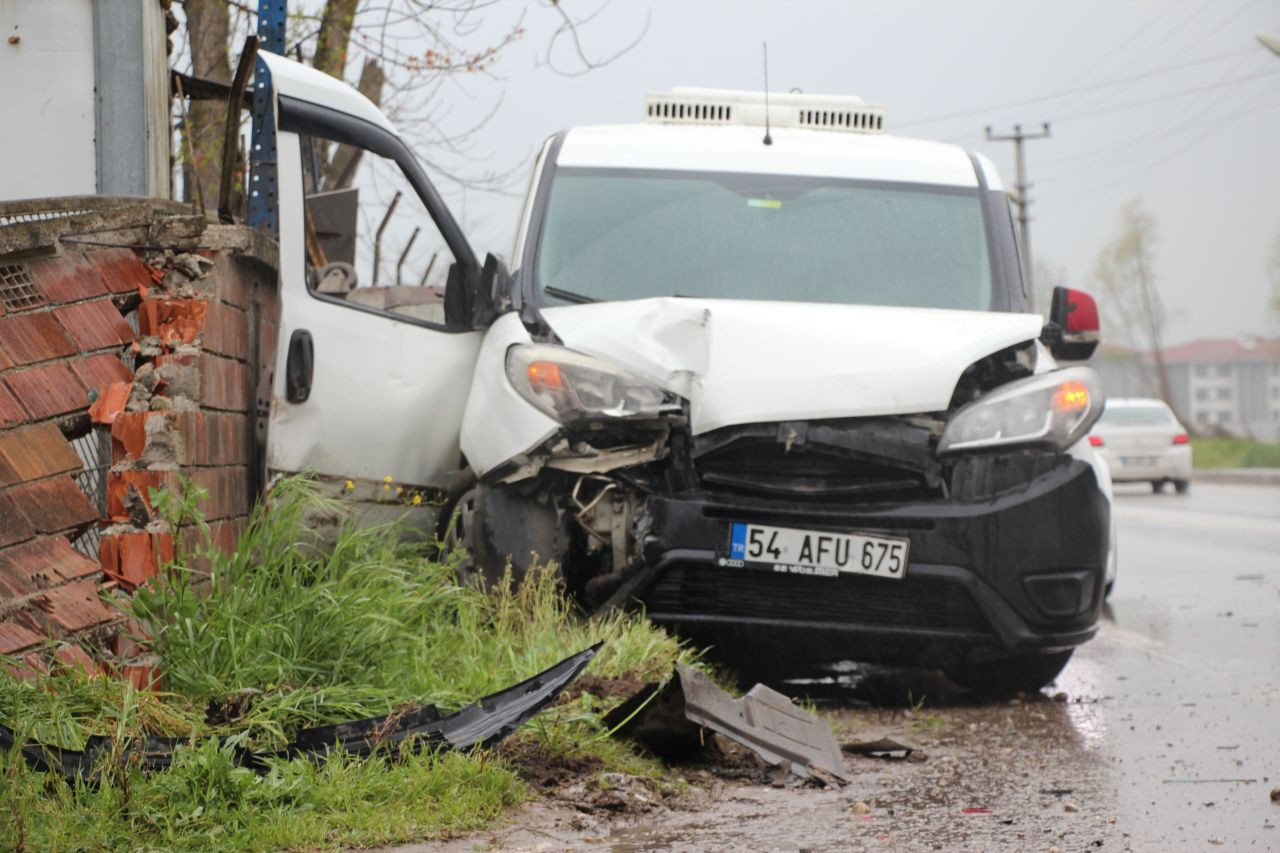 Akyazı’da Can Pazarı: Lüks Araç Ortalığı Savaş Alanına Çevirdi! - Sayfa 10