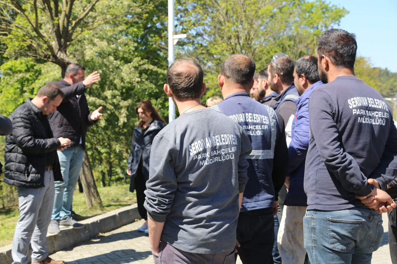Serdivan Belediyesi’nden Park Bahçeler Ekibine Güvenli Çalışma Eğitimi - Sayfa 3