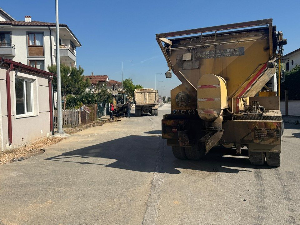 Serdivan Belediyesi Asfalt Çalışmalarına Hız Kesmeden Devam Ediyor! - Sayfa 2