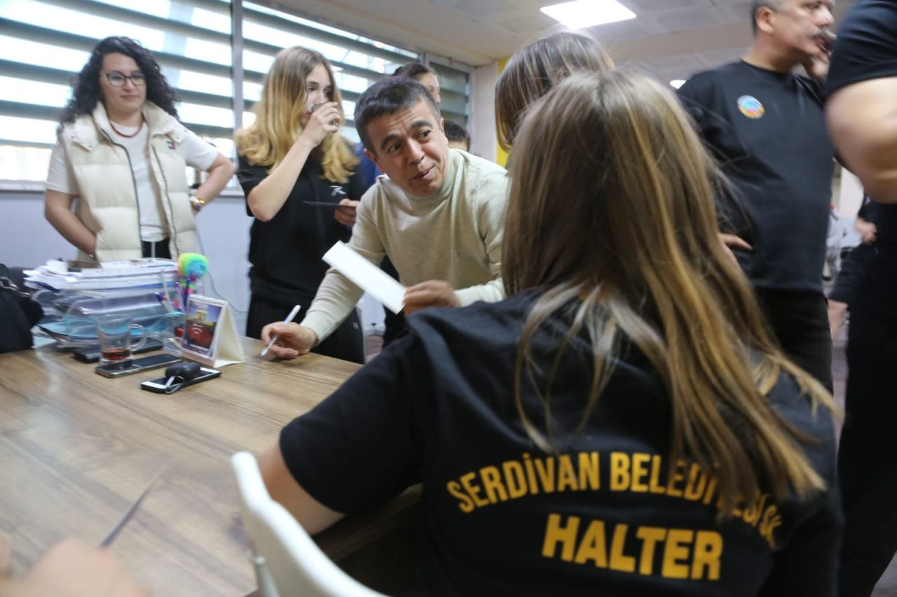 Efsane Halterci Halil Mutlu’dan Gençlere Altın Değerinde Tavsiyeler! - Sayfa 1