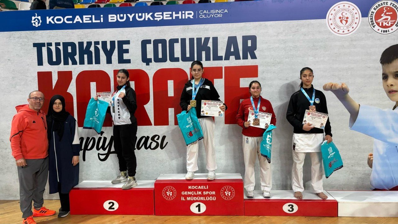 Büyükşehir Belediyesi Karatecilerinden Büyük Başarı: Kocaeli’de Fırtına Gibi Estiler!