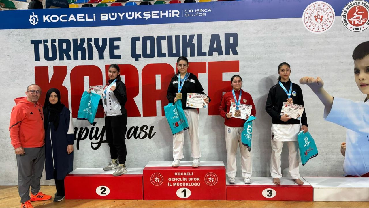 Büyükşehir Belediyesi Karatecilerinden Büyük Başarı: Kocaeli’de Fırtına Gibi Estiler! - Sayfa 4