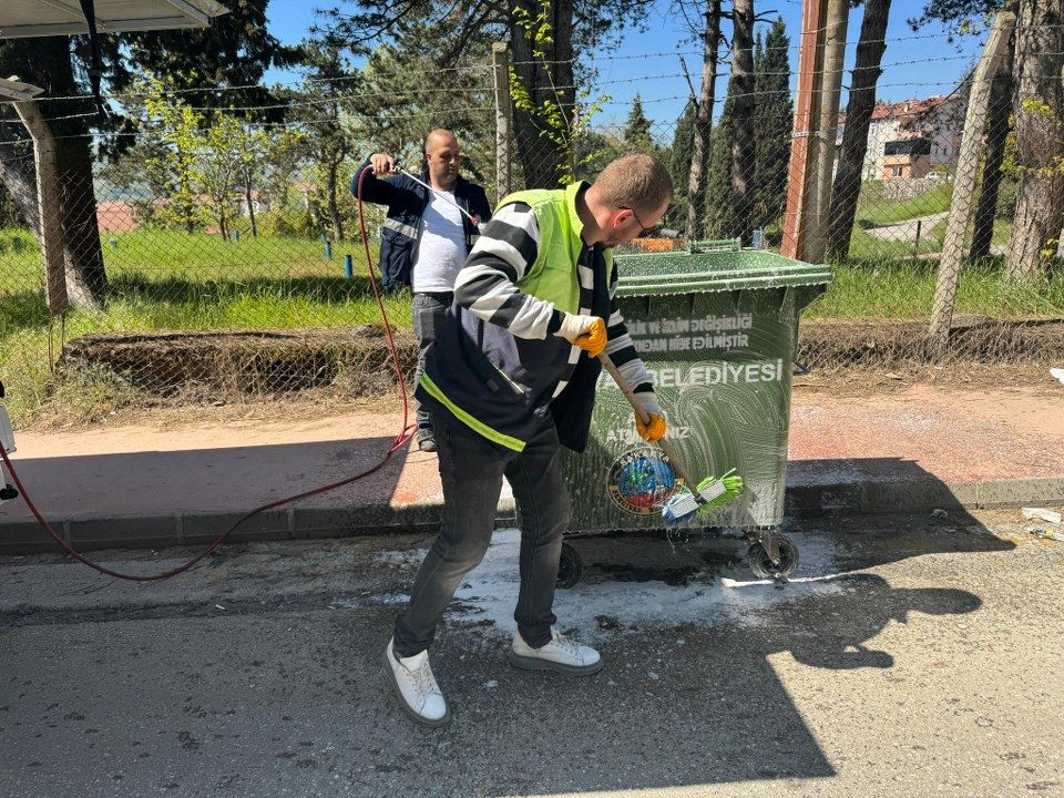 Serdivan'da Temizlik Seferberliği: Çöp Konteynerleri Hijyenik Hale Getirildi! - Sayfa 3
