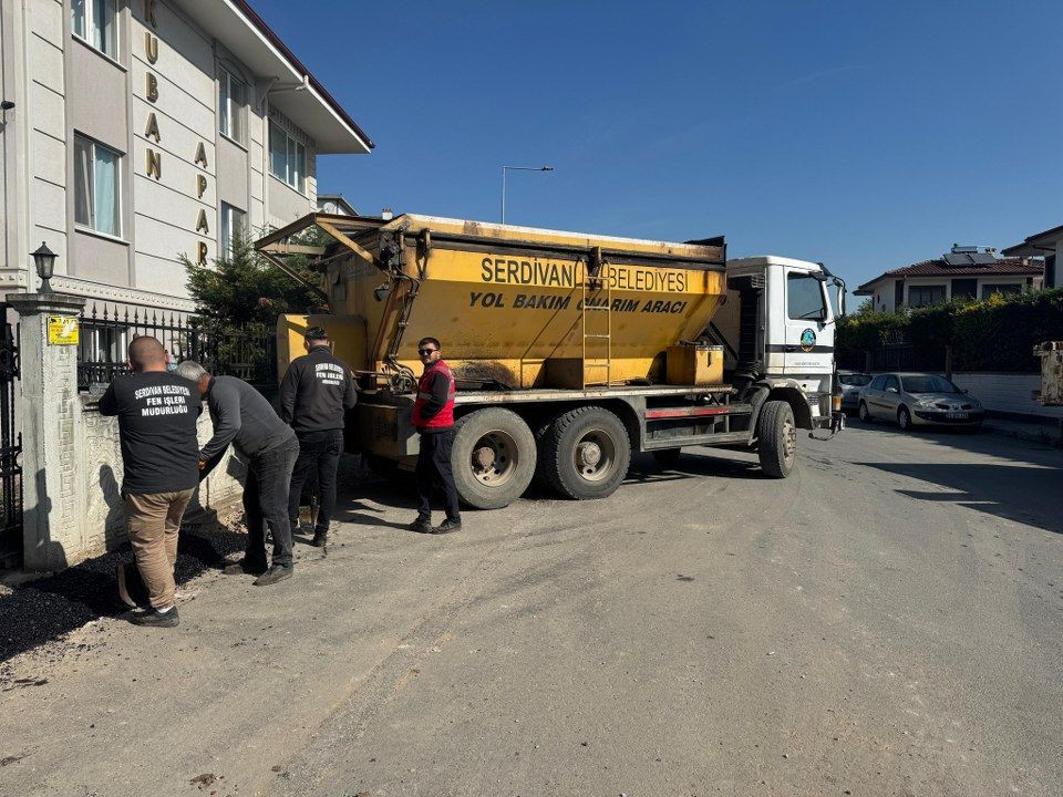 Serdivan Belediyesi Asfalt Çalışmalarına Hız Kesmeden Devam Ediyor! - Sayfa 6