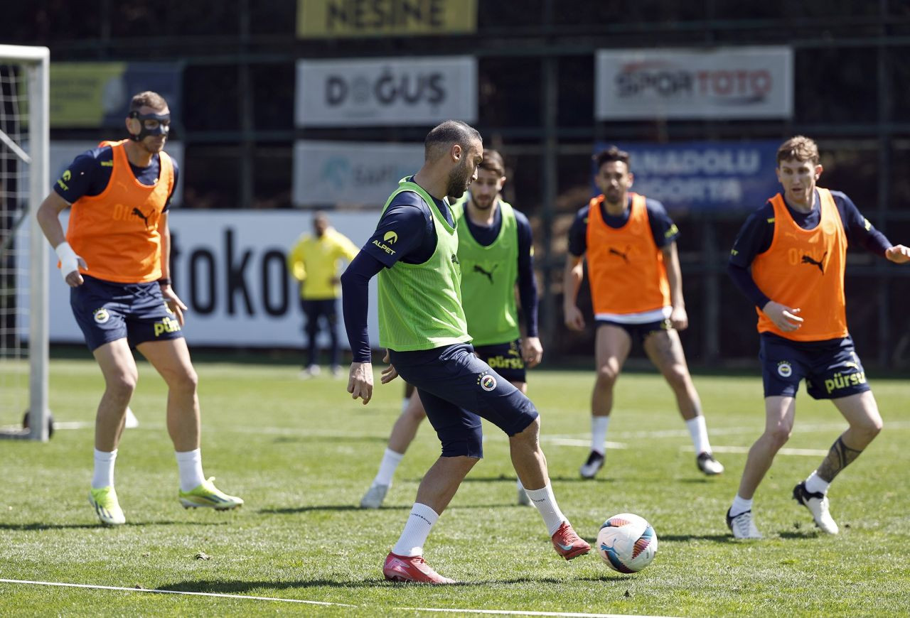 Fenerbahçe, Kayserispor Maçı Hazırlıklarını Sürdürdü - Sayfa 1